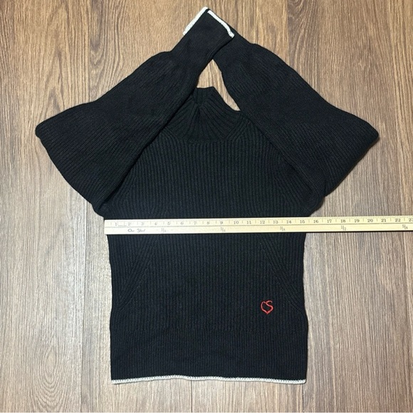 🔥🔥🔥Claudia Schiffer X FRAME 100%Cashmere Turtleneck Black Sweater Size: Medium🔥🔥 - Picture 4 of 8